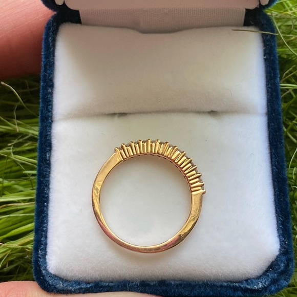 10k Rose Gold Chevron Ring - Picture 3 of 3